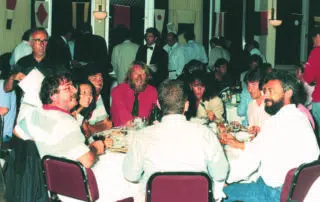 Alcuni momenti conviviali, durante la Lotteria del Mare, si riconoscono molti velisti legati al CVR.